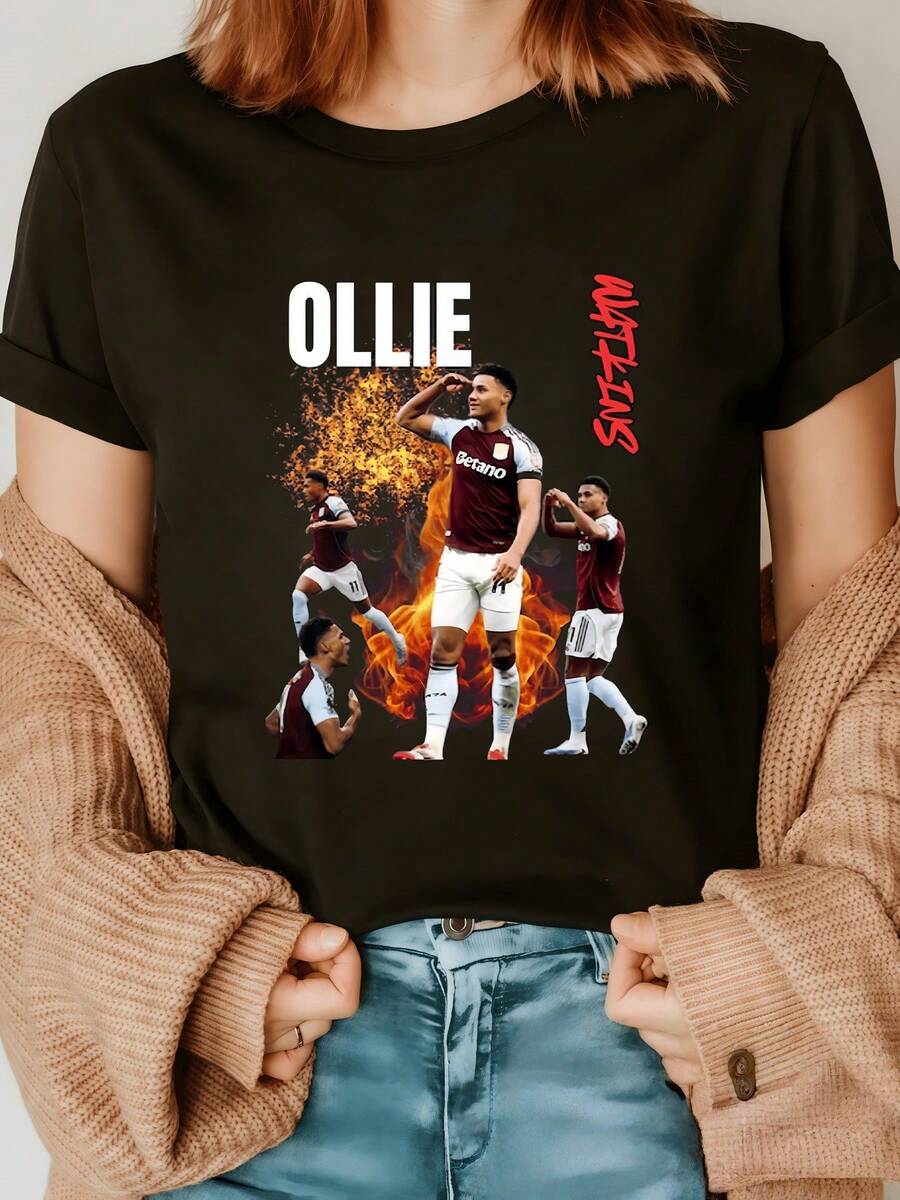 Players In Action Surrounded By Flames Symbolize Energy, Passion, And Sporting Strength, Conveying Empowerment And A Modern Attitude. A Casual Women's T-Shirt For Football Lovers And Urban Style. - 黑色 - 查看 1