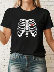 Camiseta Gráfica para Mujer con Diseño Divertido de Esqueleto Radiado, Corazón y Costillas - Diseño Anatómico Vintage con Corazón Rojo y Huesos Blancos - Suave, Transpirable, Cuello Redondo, Manga Corta, Estilo Casual, Ropa Temática para Fiesta de Halloween, Ajuste Regular Ligero con Estampado Geométrico, Lavable a Máquina, Comodidad de Verano, Corte Relajado para Dormir en Casa - Negro - Ver 2