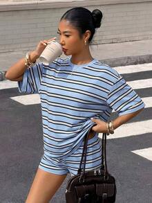 Set de 2 piezas de outfit casual de camiseta de manga corta a rayas negras y blancas con pantalones cortos - Azul - Ver 10