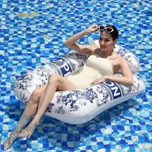 Hamaca inflable para piscina con estructura de malla en la parte inferior, transpirable y cómoda, que proporciona una experiencia de flotación refrescante, flotador inflable para piscina, artículo esencial para la playa - Multicolor - Ver 2