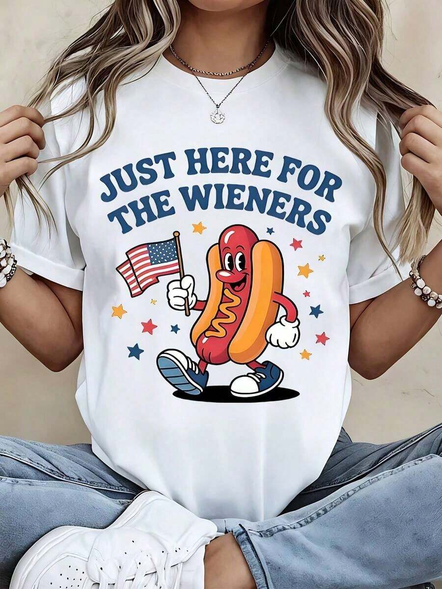 Camiseta moderna y minimalista para mujer, a la moda, con estampado de dibujos animados de perritos calientes y diseño de estrellas de la bandera estadounidense, ideal para celebrar el 4 de julio, el Día de la Independencia, o para uso casual diario en verano. - Blanco - Ver 1