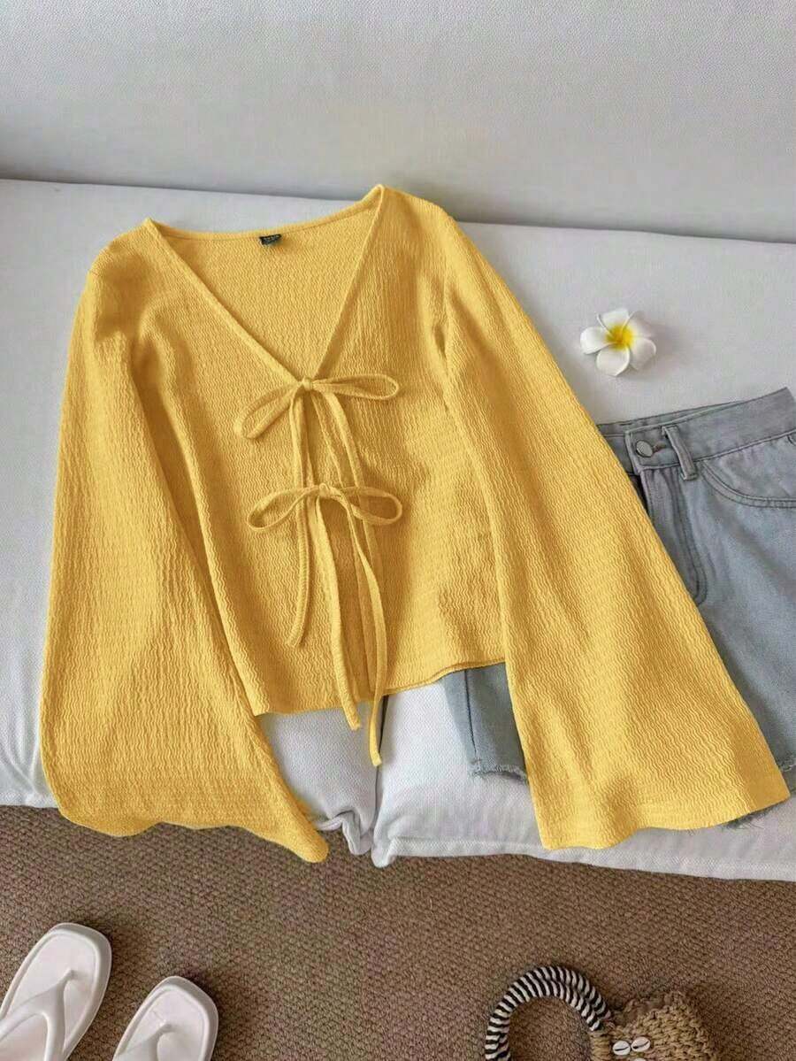 Blusa casual de mujer de manga acampanada con lazo, unicolor, top color burdeos, top rojo vino, top rojo oscuro, ropa estilo cottagecore, blusas rojas para mujer, casual - Amarillo - Ver 1