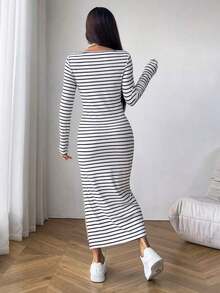 Vestido ajustado de cuello cuadrado de rayas apretadas en blanco y negro - Blanco y Negro - Ver 2