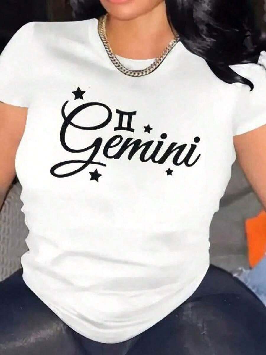 Plus Size Cotton Printed T-Shirt, Casual Short Sleeve T-Shirt For Women - Gemini Zodiac Print, With Star And Astrology Designs, Breathable Cotton, Plus Size, Round Neck, Comfortable For All Seasons, Suitable For Daily Wear, Casual Style, Printed T-Shirt, Soft Material, Printed T-Shirt, For Fashion Enthusiasts, Summer Top. - 白色 - 查看 1