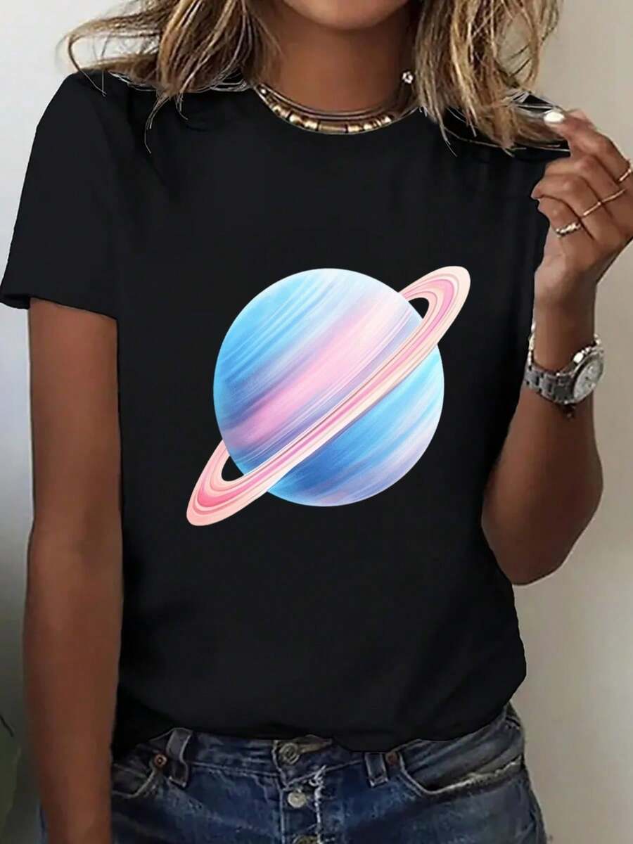 Camiseta Casual de Verano para Mujer, Talla Grande - Camiseta Oversize para Mujer - Rosa suave y azul, adecuada para diseños con temática de galaxias, corte holgado, camiseta para mujer adecuada para uso diario, camisa casual para todas las estaciones, ideal para el hogar, salidas y uso casual, ropa cómoda, cuello redondo, tela cómoda, adecuada para el hogar y salidas, patrón geométrico, material transpirable, top estampado, camiseta elegante y a la moda. - Negro - Ver 1