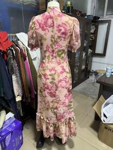 2026 New Long Cropped Dress With French Bubble Sleeve Print Fashion Pleated Dress - 粉色 - 查看 4