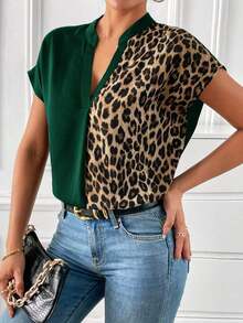 Blusa con cuello en pico y mangas de murciélago con estampado de leopardo, blusas de manga corta, casual - Verde Oscuro - Ver 3