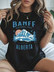 Women's 100% Cotton Loose Fit T-Shirt - Banff National Park, Alberta Scenic Print With Mountains, Pine Trees And Wildlife, Breathable And Casual For Summer, Outdoor Activities And Everyday Wear, Machine Washable, Perfect Gift With Local Delivery, Summer Wardrobe, Short Sleeve T-Shirt, Comfortable Fabric, Versatile Top, Nature Inspired Design, Soft Material, Printed T-Shirt, Short Sleeve T-Shirt For Nature Lovers. - 紅色 - 查看 5