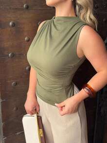 Top de tirantes casual con cuello plisado de unicolor para mujer, de verano - verde militar 2 - Ver 3