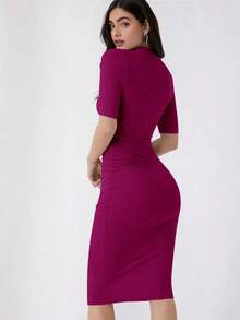 Vestido ajustado unicolor de cuello alto - Rojo violeta - Ver 1