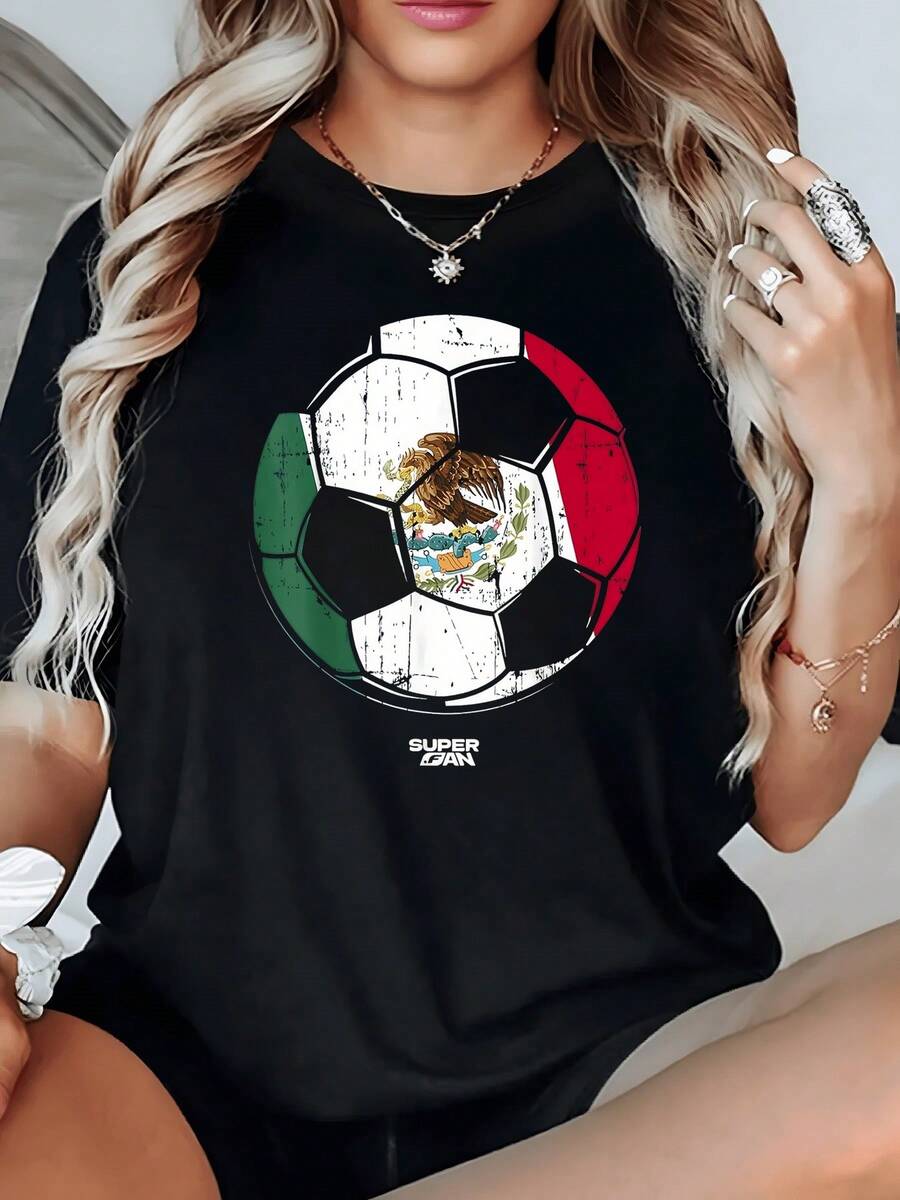 Eagle On A Ball With The Colors Of The Mexican Flag Representing Strength, National Pride And Passion For Football. Casual, Comfortable And Modern Women's T-Shirt - 黑色 - 查看 1