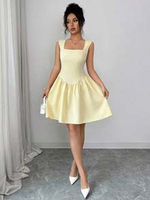 Vestido corto de mujer de unicolor y cuello cuadrado, con diseño elegante de lazo en la espalda, versátil para salidas casuales de verano y citas a cenar - Amarillo - Ver 5
