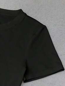 Camiseta corta roja de inspiración Y2K para mujer con estampado "Expensive & Difficult" - Manga corta, cintura alta, esencial para la moda casual de verano, ropa informal. | Estampado Divertido | Tela elástica, camiseta corta para mujer, diseño de cintura alta, top de manga corta, regalo perfecto para cumpleaños, Día de la Madre, Día de San Valentín. - Negro - Ver 5
