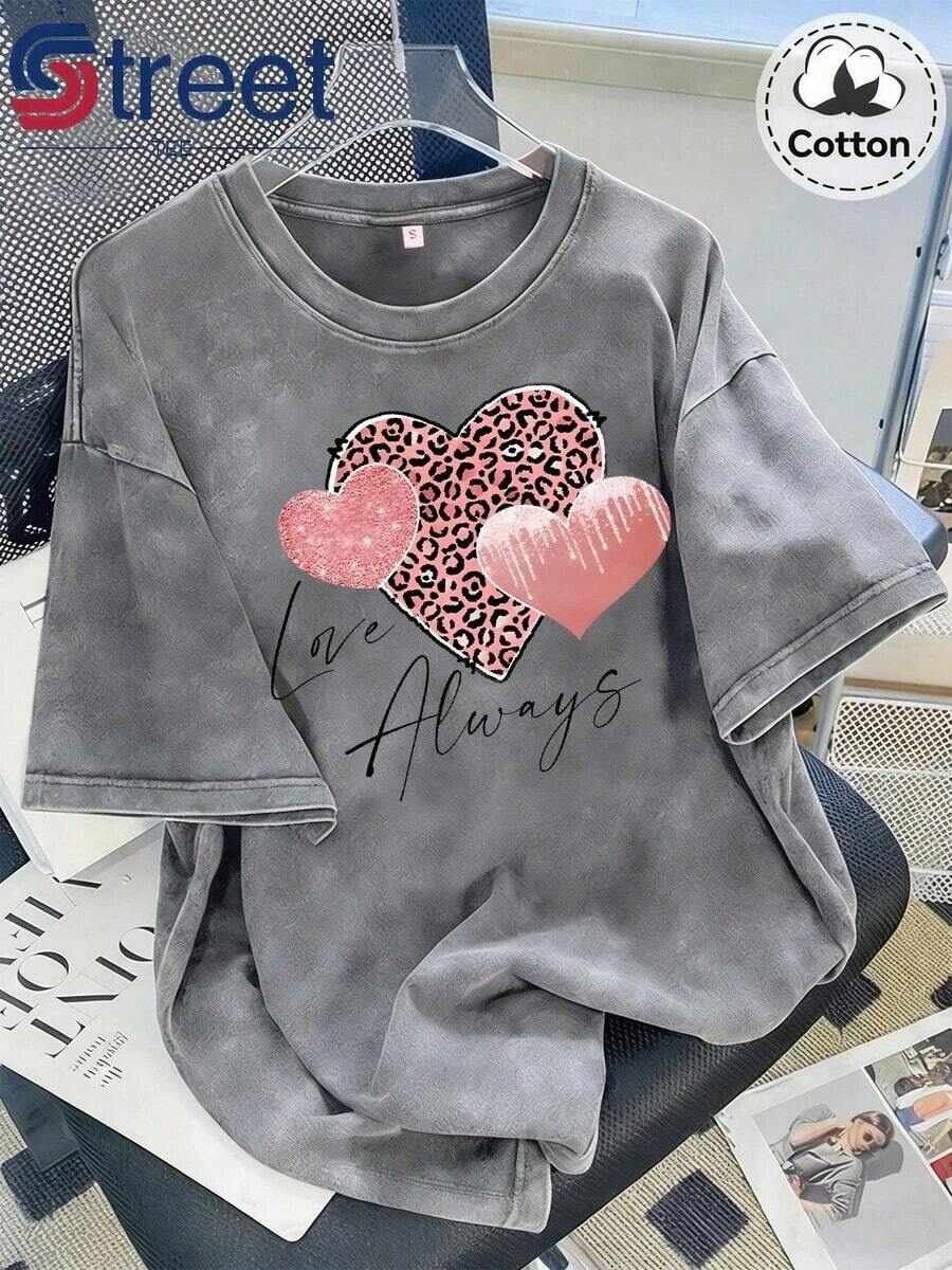 1 pieza de camiseta de manga corta de algodón lavado estilo vintage de verano, con estampado de leopardo estilo americano y corazón brillante con la frase "Love Always", top de talla grande para mujer, corte holgado con hombros caídos y cuello redondo, estilo oversize, cómoda y a la moda, versátil para uso diario, camiseta de algodón lavado estilo Y2K para mujer, 180g Algodón 100%. - Gris - Ver 1
