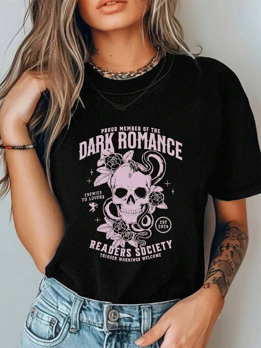 Women's Dark Gothic Romance Graphic T-Shirt - Black T-Shirt With Purple Floral Skull - Lightweight Breathable Loose Fit Top For Everyday Wear And Halloween - Spring/Summer Casual Shirt, Gothic T-Shirt, Summer Fashion, Bold Design, Comfortable Wear, Spring Clothing, Modern Design, Soft Material, Short Sleeve T-Shirt, Alternative Style - 黑色 - 查看 1