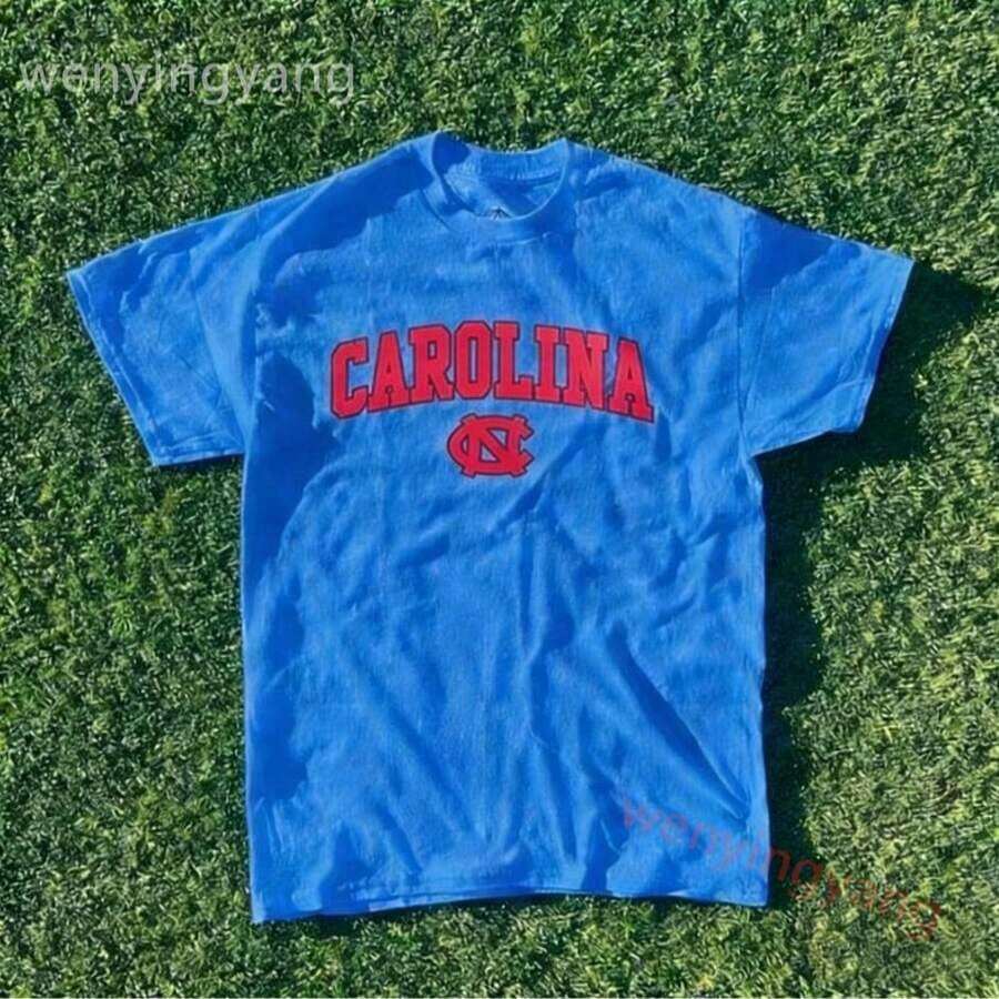 Nuevas camisetas estampadas de manga corta para el verano 2026, camiseta vintage de los Gators, camiseta del equipo Carolina, colección de equipos deportivos, camisetas de la serie con estampados de equipos, regalo para fans, disponible en todas las tallas - Camiseta de algodón unisex de corte holgado y cómodo, estilo vintage urbano - L91 vestidos de graduación - Azul 2 - Ver 1