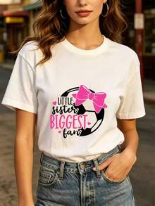 Pink Bow T-Shirt "Little Sister's Biggest Fan" - The Perfect Gift For Family Gatherings And Team Spirit! Ideal For Birthdays, Friendship, And Pool Parties. This Comfortable And Stylish Asymmetrical T-Shirt Is Made Of Soft, Breathable 180g Fabric. - 白色 - 查看 7