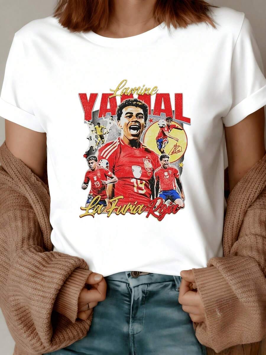 An Artistic Image Representing The Passion Of Spanish Football With Players Celebrating Victory Under A Golden Sun And Red Stars, A Symbol Of Energy, Strength, And National Pride. A Modern Casual Women's T-Shirt. - 白色 - 查看 1