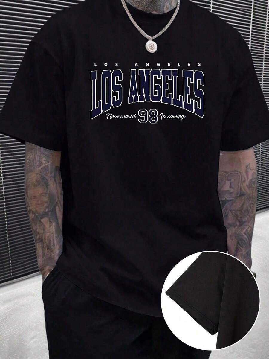 100% Pure Cotton, Breathable And Gentle On The Skin. Classic Crew Neck Design, Slim Fit, And Flattering For All Body Types. Fashionable Print With A Minimalist Style And High-Quality Finish. Unisex Design Perfect For Matching Outfits, Ideal For Everyday Wear, Dates, Leisure, And Streetwear – Versatile And Timeless. - 黑色 - 查看 1