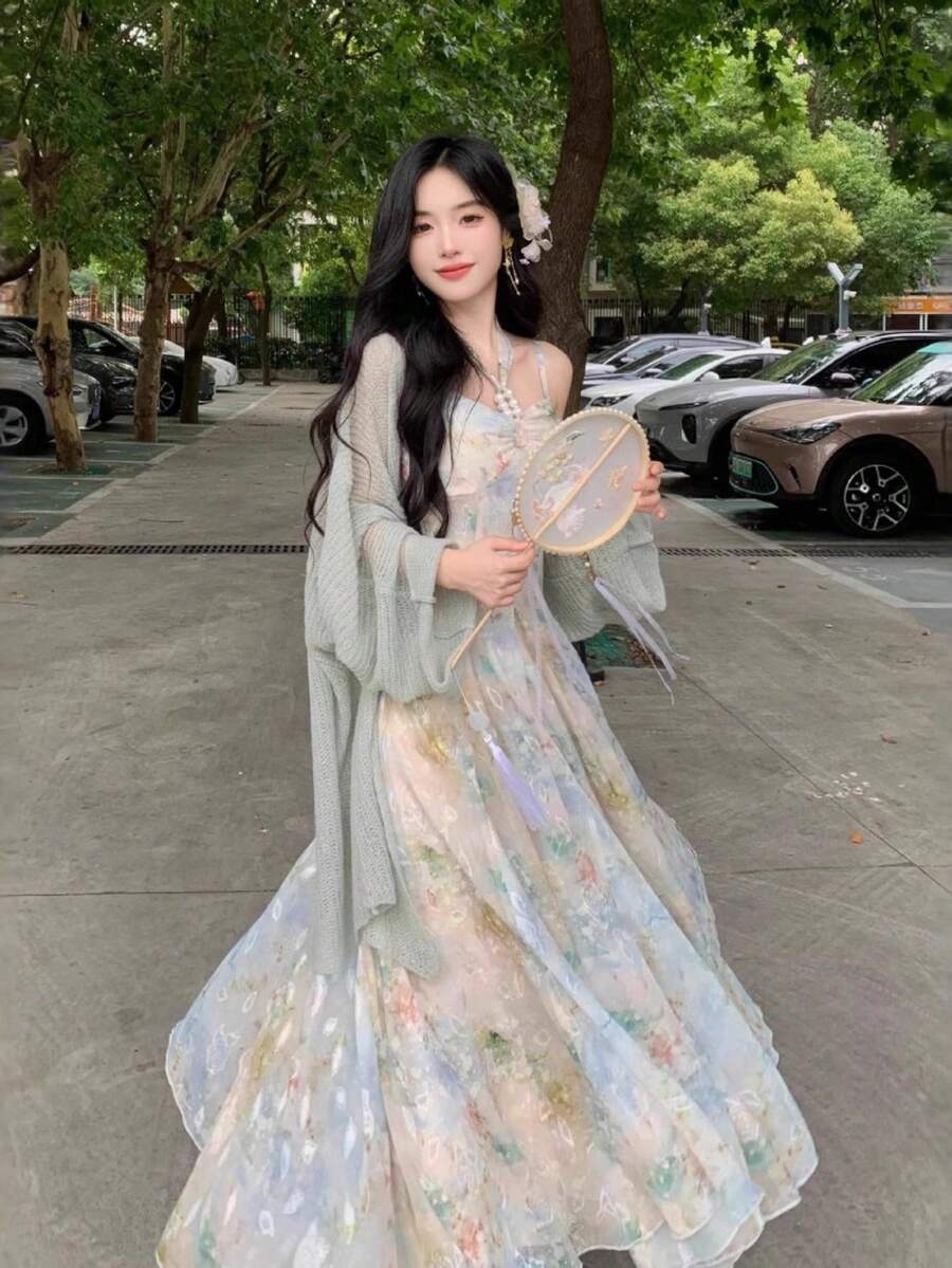 Women's Long Bohemian Dress, Halter Neckline With Pearl Appliqué, Multicolored Floral Print, Wide Princess-Style Skirt In Transparent Organza, Includes Knitted Bolero, Fresh And Elegant Style Ideal For Spring Holidays And Garden Parties. - 淺藍色 - 查看 1