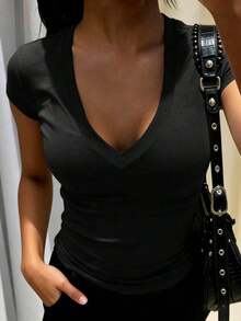Camiseta casual ajustada de mujer con cuello en V, manga corta y corta - Negro - Ver 4