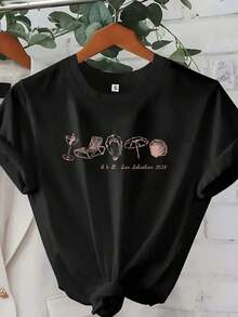 2026 Nueva Camiseta de Algodón Puro "El Último Cóctel en la " - Camiseta Personalizada para Bodas - Diseño de Graffiti Costero Dibujado a Mano - Top Casual de Cuello Redondo para Mujer - Perfecta para Fiestas de Solteras y Bodas en Destinos Exóticos - Lavable a Máquina, Ropa para el Cortejo Nupcial, Tela de Elasticidad Media, Top Estampado Casual y Cómodo - Adecuada para primavera, verano y otoño. - Negro - Ver 1