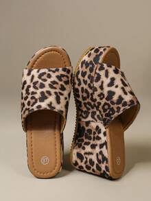 2026 Latest Leopard Print Atmosphere Sandals, Popular Waterproof Platform Women's Slides, College Style Ladies Thick Bottom Open Toe Sandals, Comfortable Increased Height Wedge Heel Outdoor Wear - Leopard Print - View 9