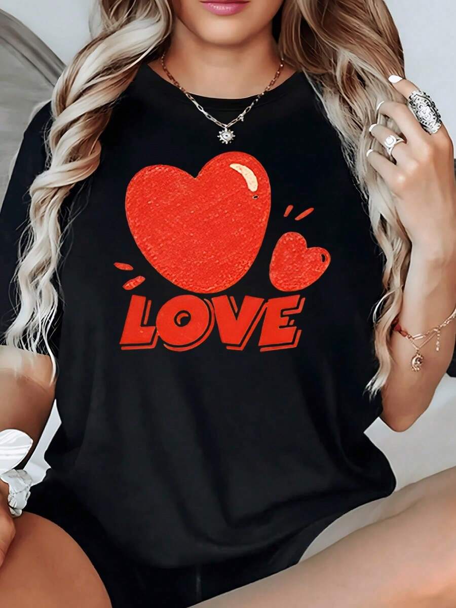 Dos corazones rojos simbolizando pasión energía y amor eterno con toque moderno que inspira alegría y confianza camiseta de mujer casual cómoda para uso diario - Negro - Ver 1