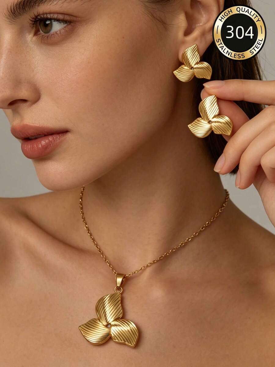 1 Set Stainless Steel Waterproof Non-Fading Romantic Pendant Necklace Set, Suitable For Women's Daily Dining Or Dating Wear - Gold - View 1