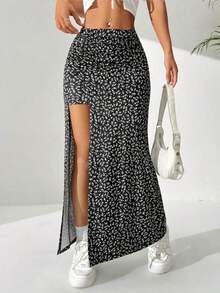 Falda larga con diseño floral pequeño y abertura en el dobladillo - Blanco y Negro - Ver 1
