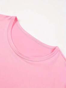 Women's 100% Cotton Loose Fit T-Shirt - Banff National Park, Alberta Scenic Print With Mountains, Pine Trees And Wildlife, Breathable And Casual For Summer, Outdoor Activities And Everyday Wear, Machine Washable, Perfect Gift With Local Delivery, Summer Wardrobe, Short Sleeve T-Shirt, Comfortable Fabric, Versatile Top, Nature Inspired Design, Soft Material, Printed T-Shirt, Short Sleeve T-Shirt For Nature Lovers. - 粉色 - 查看 2