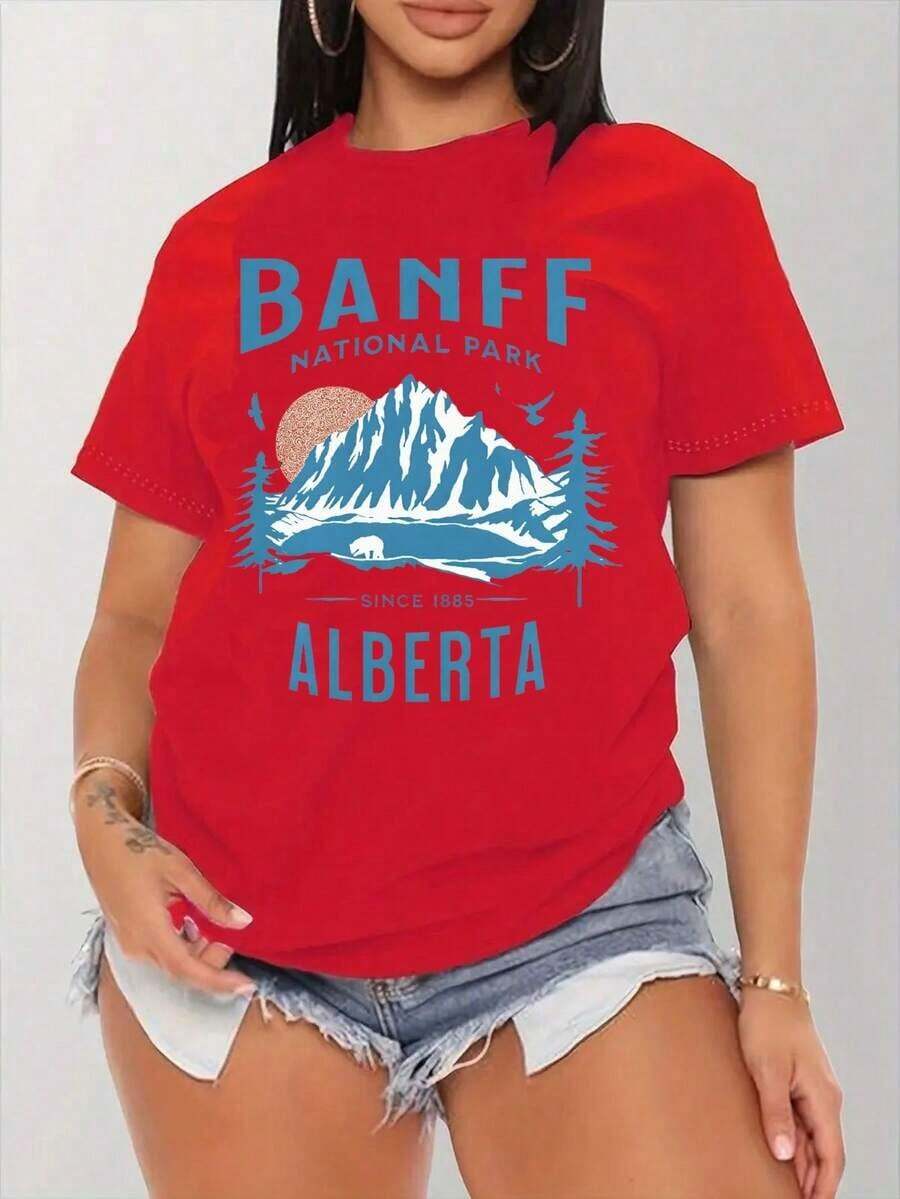 Women's 100% Cotton Loose Fit T-Shirt - Banff National Park, Alberta Scenic Print With Mountains, Pine Trees And Wildlife, Breathable And Casual For Summer, Outdoor Activities And Everyday Wear, Machine Washable, Perfect Gift With Local Delivery, Summer Wardrobe, Short Sleeve T-Shirt, Comfortable Fabric, Versatile Top, Nature Inspired Design, Soft Material, Printed T-Shirt, Short Sleeve T-Shirt For Nature Lovers. - 紅色 - 查看 1