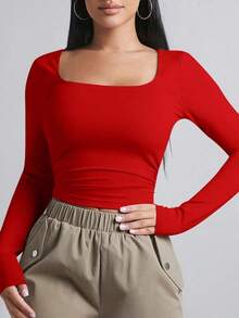 Camiseta crop de cuello cuadrado fruncido lateral - Rojo - Ver 1