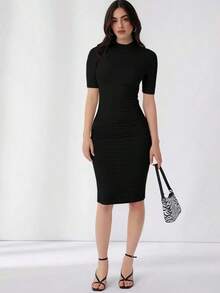 Vestido ajustado unicolor de cuello alto - Negro - Ver 4