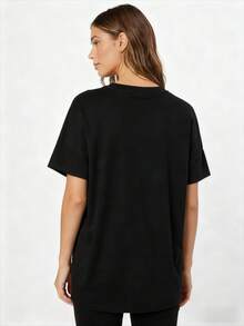Camiseta de gran tamaño con estampado gráfico de dragón y libros. Camiseta de manga corta con cuello redondo. Top de moda casual de verano. Diseño Y para edades de 8 a 14 años. Camiseta de Dragón - Negro - Ver 2