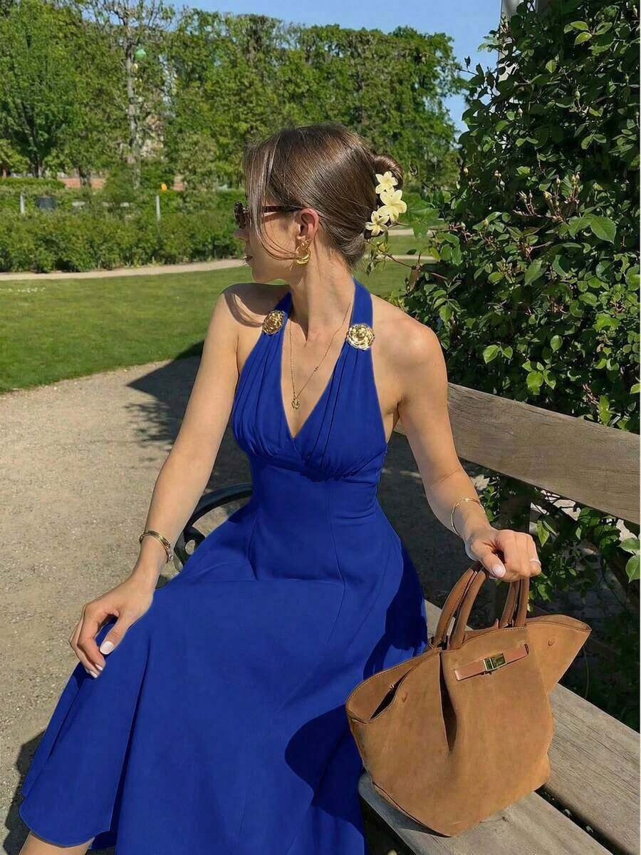 Vestido midi elegante sin mangas con decoración floral 3D de metal y plisados para mujer - azul real - Ver 1