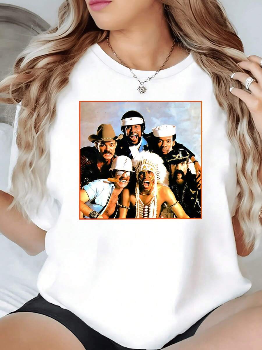 Grupo diverso de personas mostrando unión y alegría con ropa llamativa simbolizando la fuerza colectiva y la libertad de expresión camiseta de mujer moderna cómoda para uso diario y ocasiones casuales - Blanco - Ver 1