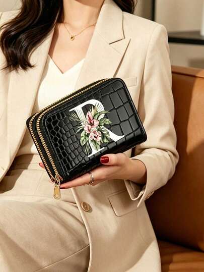 A Simple, Stylish, And Elegant Women'S Credit Card Wallet With A Letter Print, Featuring A Large Capacity, Multiple Card Slots, And A Double Zipper.