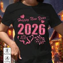 Camiseta Gráfica de Año Nuevo 2026 para Mujer - Rosa y Negra, Manga Corta, Cuello Redondo, Estilo Casual con Texto de Feliz Año Nuevo 2026, Estampado de Corazones y Fuegos Artificiales, Lavable aáquina, Top de Verano para Fiestas y Atuendos Casuales, Camiseta de Año Nuevo, Moda de Temporada - Negro - Ver 1
