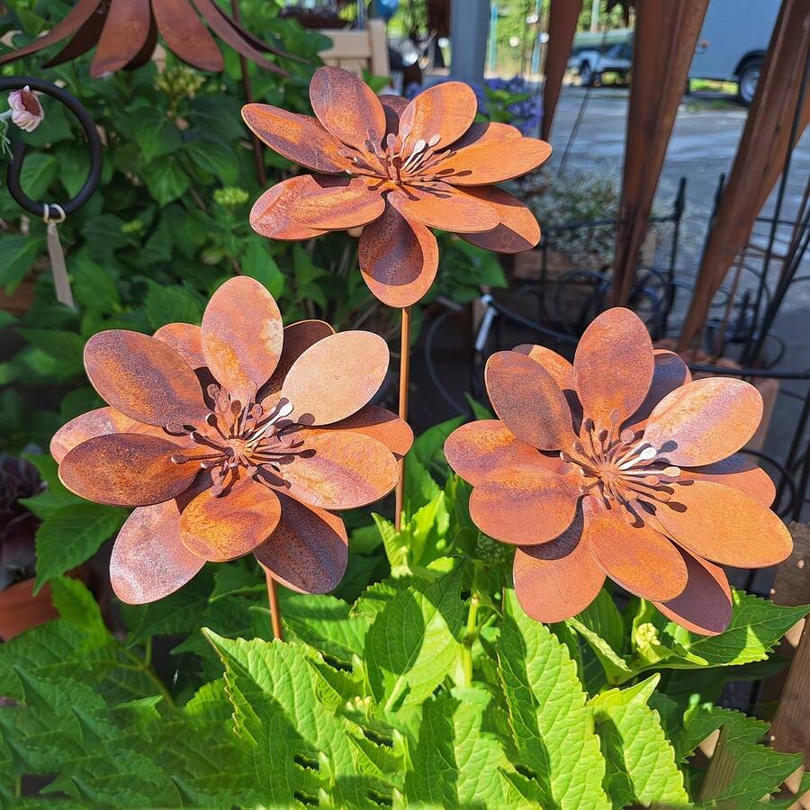 1/3pcs Rustic Floral Garden Planter Decor, Floral Gardening Decoration, Metal Yard Garden Decor, Wrought Iron Outdoor Patio Art, Suitable For Garden, Planter, Balcony, Fence Top Decor And Gifts - Rusty Flowers - View 1