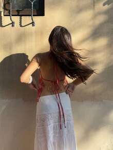 Camiseta de tirantes sexy con efecto cross y espalda descubierta, cuello Halter con teñido anudado para mujer - Rojo y blanco - Ver 2