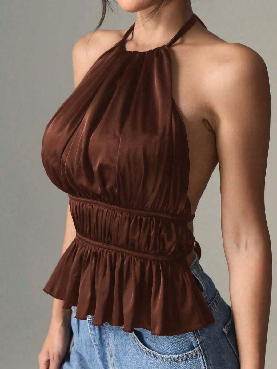Camiseta sin mangas de satén con pliegues, cuello de halter y espalda descubierta, unicolor, de uso casual para mujer - Café integral - Ver 1