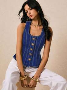 Nuevas blusas vaqueras de mujer con escote cuadrado, tirantes, decoración de hebilla metálica, volante en la cintura y dobladillo con volantes. Ropa de otoño en denim azul oscuro. Moda elegante francesa para uso diario y de viaje - Azul lavado oscuro - Ver 7