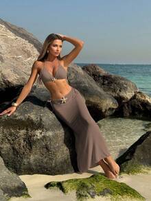 Novedad Conjunto de bikini liso - Set de 3 piezas con diseño de estrellas de mar y maxifalda de malla transparente. - marrón café - Ver 12