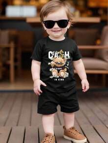 Boys' T-Shirts? (Only The Short-Sleeved T-Shirt Shown In The Image Is Available) "Playful Pals 2 / Baby Boy Set, Short-Sleeved T-Shirt With Cute Bear Print Combined With Minimalist Shorts, Suitable For Summer Outings. Stylish And Soft T-Shirts Suitable For Children's New Year's And Christmas Parties. - 黑色 - 查看 1