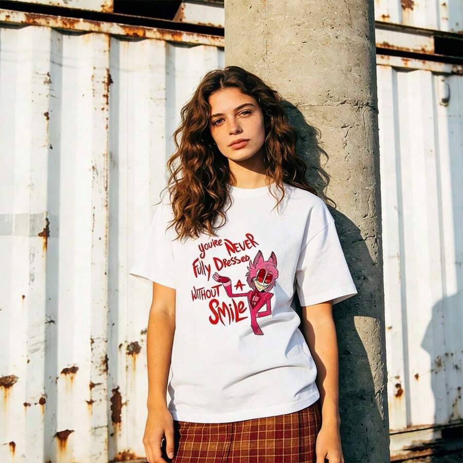 Ropa de Verano para Mujer, Camiseta de Algodón Suave y Casual con Cuello Redondo, Estampado de la Serie Anime "Never Dressed Without Smile". Color negro. - Blanco - Ver 1