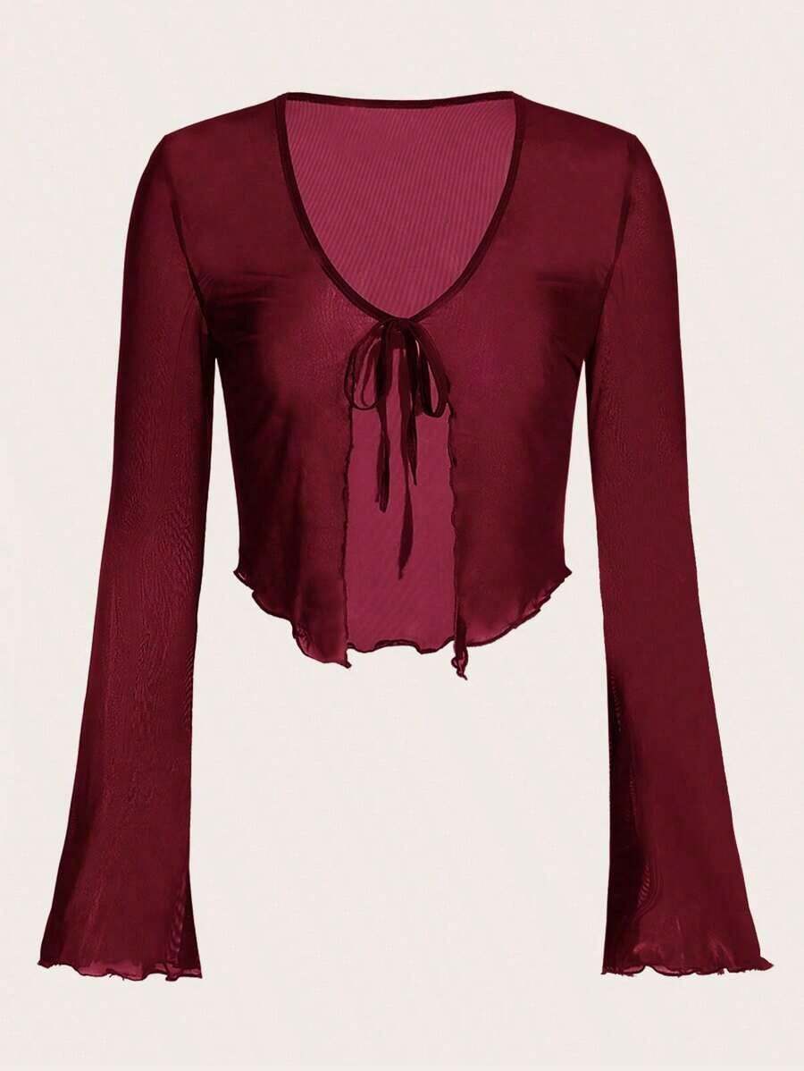 Top de malla con mangas acampanadas, abertura frontal con nudo, y ribete de lechuga.Top casual de mujer de ajuste regular, con cuello en V, mangas acampanadas con volante, y efecto colorblock en negro.Prenda de mujer sencilla para primavera/o - Burdeos - Ver 1