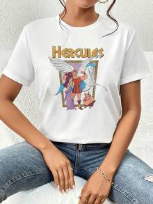 Image Inspired By Greek Mythology Showing A Hero With Incredible Strength Alongside A Winged Horse And His Companions, Symbolizing Courage And Eternal Friendship. Comfortable And Modern Women's T-Shirt For Everyday Wear. - 白色 - 查看 1
