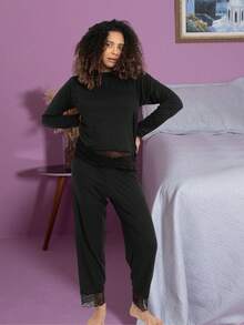 Women's Long Pajamas With Lace: Elegance And Comfort - 黑色 - 查看 5