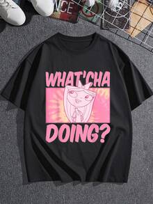 La imagen muestra una figura animada femenina sonriendo de forma divertida junto a la frase What'cha Doing que transmite alegría curiosidad y espíritu juvenil camiseta de mujer  cómoda transpirable ideal para uso diario y estilo casual - Negro - Ver 3